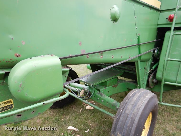 image for item IQ9716 1980 John Deere 6620 Turbo  combine