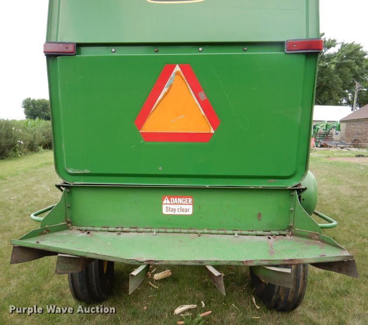 image for item IQ9716 1980 John Deere 6620 Turbo  combine