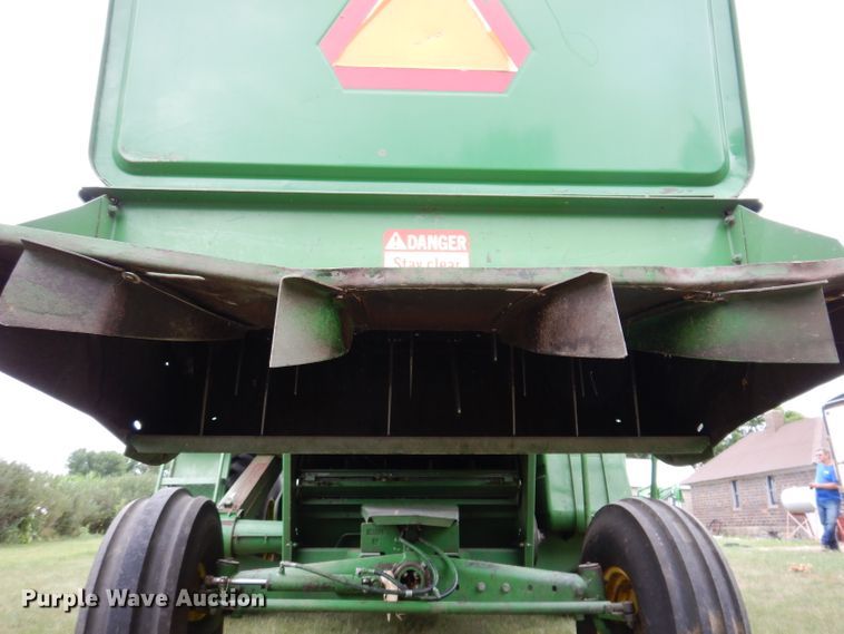 image for item IQ9716 1980 John Deere 6620 Turbo  combine