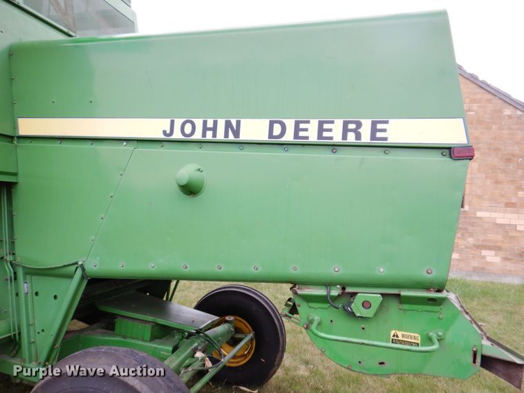 image for item IQ9716 1980 John Deere 6620 Turbo  combine
