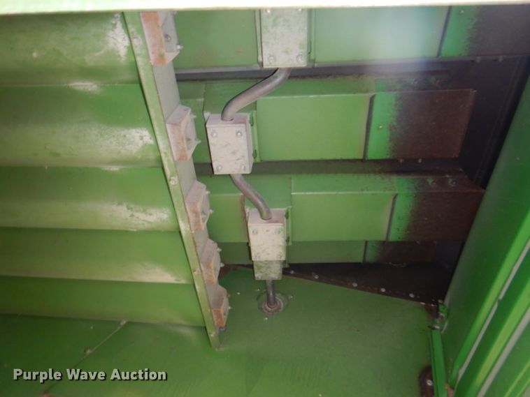 image for item IQ9716 1980 John Deere 6620 Turbo  combine