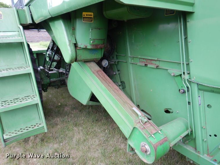 image for item IQ9716 1980 John Deere 6620 Turbo  combine