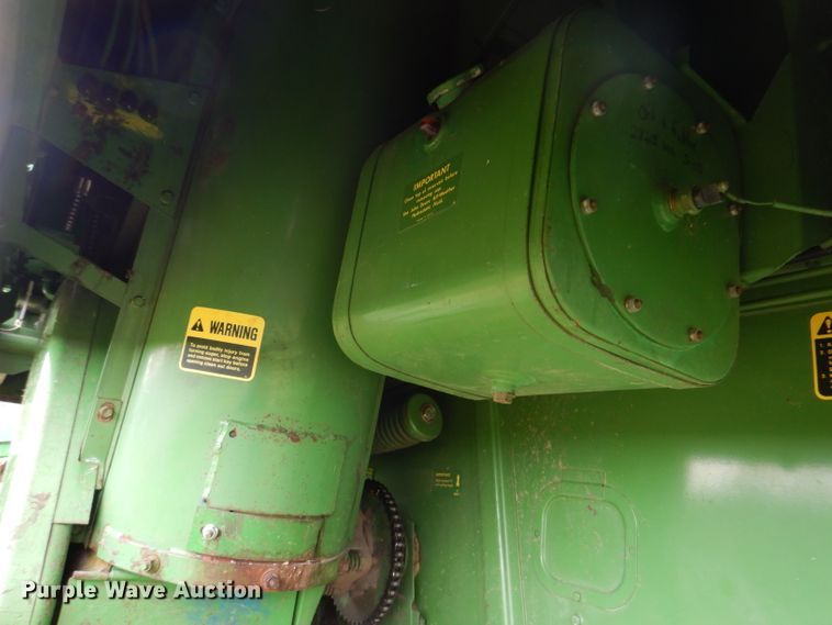 image for item IQ9716 1980 John Deere 6620 Turbo  combine