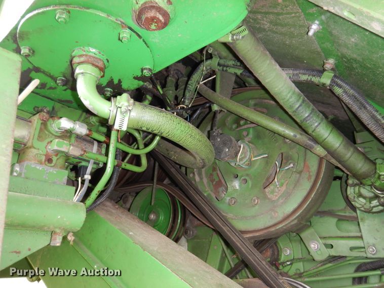 image for item IQ9716 1980 John Deere 6620 Turbo  combine