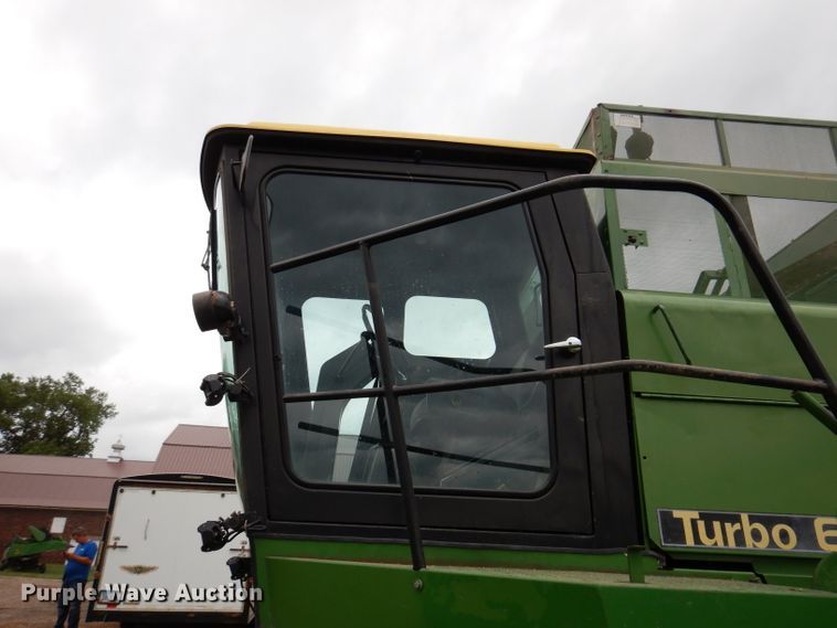 image for item IQ9716 1980 John Deere 6620 Turbo  combine