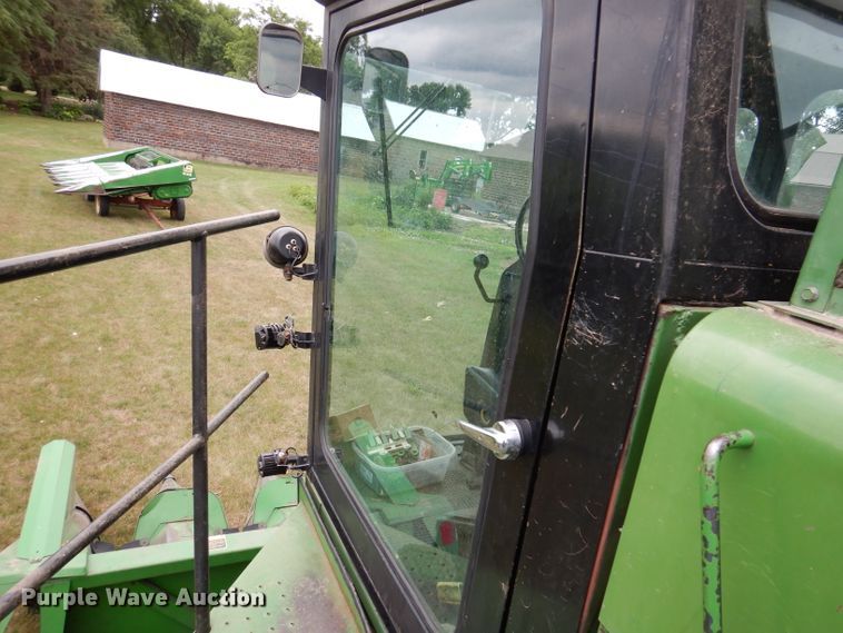 image for item IQ9716 1980 John Deere 6620 Turbo  combine
