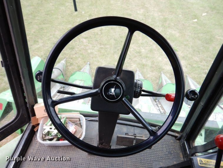 image for item IQ9716 1980 John Deere 6620 Turbo  combine