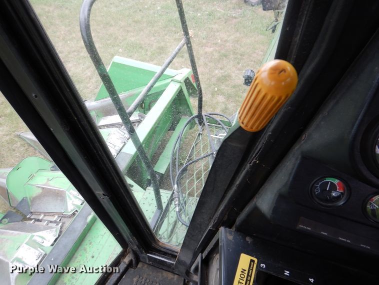 image for item IQ9716 1980 John Deere 6620 Turbo  combine