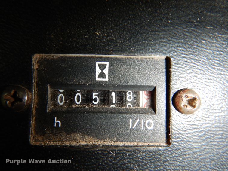 image for item IQ9716 1980 John Deere 6620 Turbo  combine