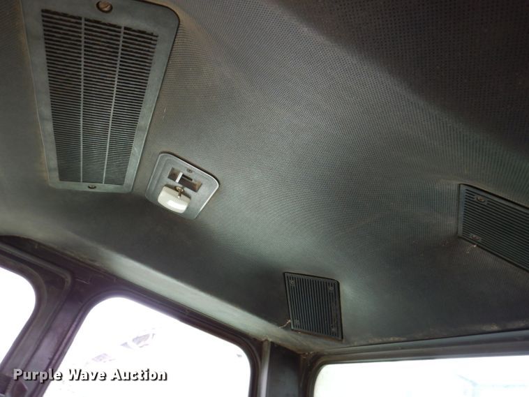 image for item IQ9716 1980 John Deere 6620 Turbo  combine