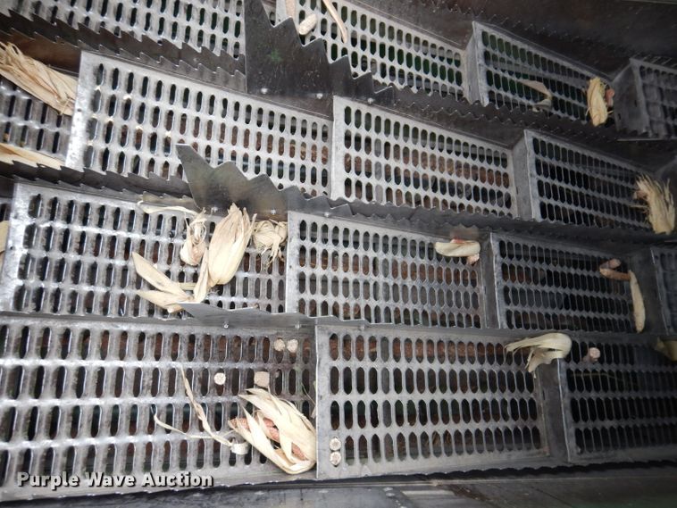 image for item IQ9716 1980 John Deere 6620 Turbo  combine