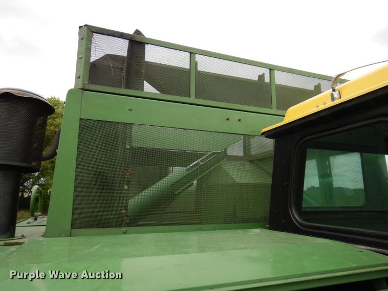 image for item IQ9716 1980 John Deere 6620 Turbo  combine