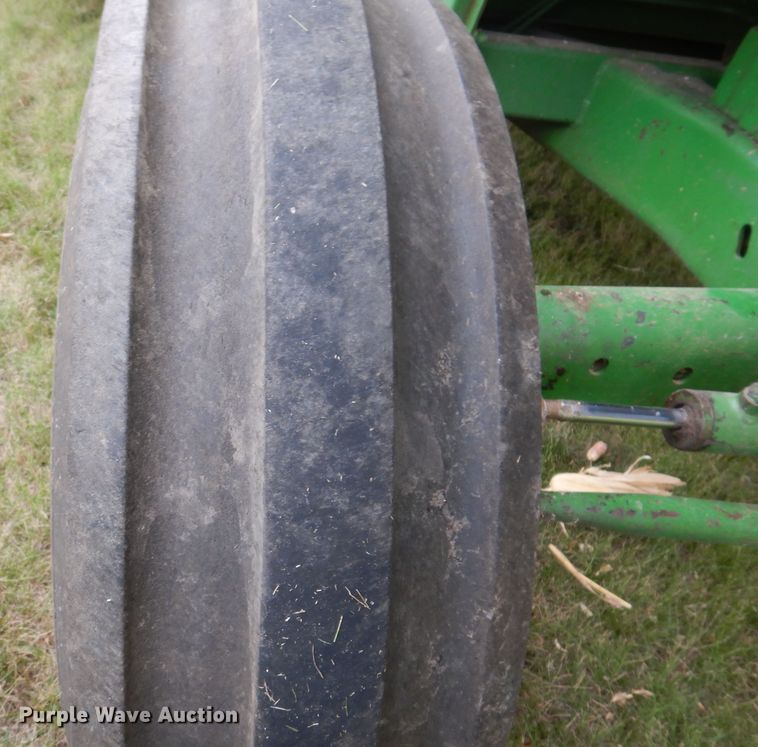 image for item IQ9716 1980 John Deere 6620 Turbo  combine