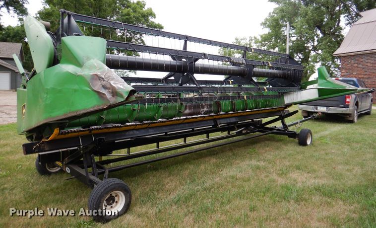 image for item IQ9718 John Deere 220  flex head