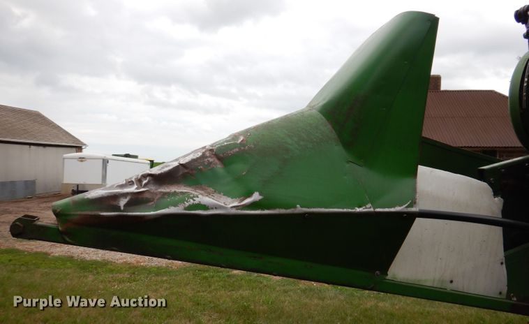 image for item IQ9718 John Deere 220  flex head