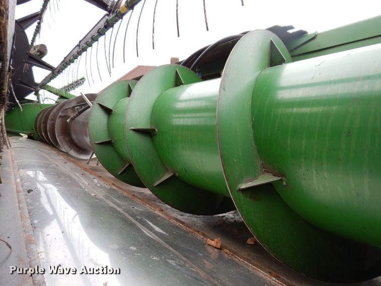 image for item IQ9718 John Deere 220  flex head