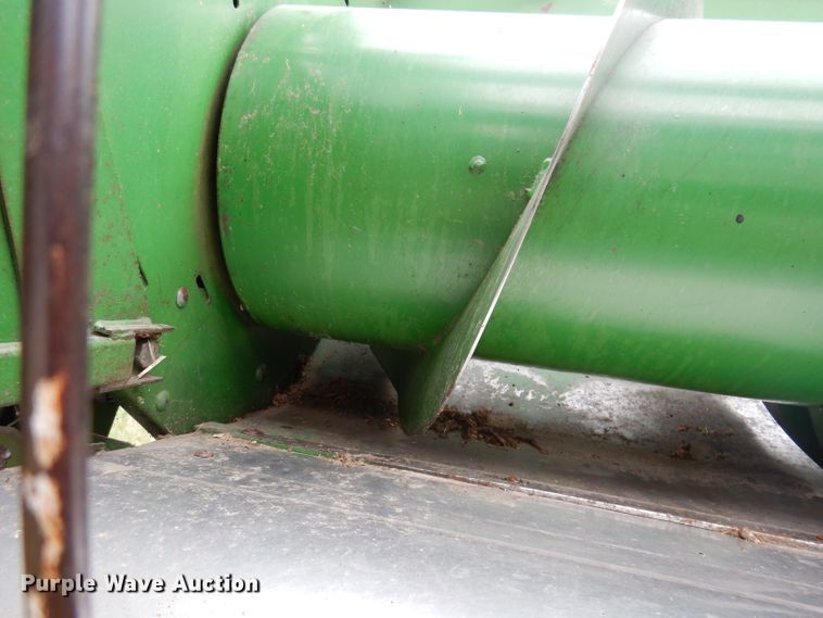 image for item IQ9718 John Deere 220  flex head