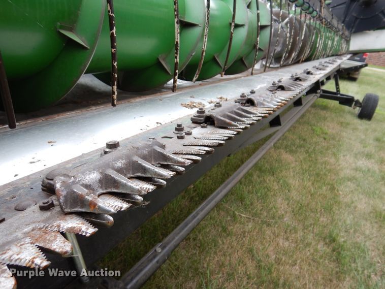 image for item IQ9718 John Deere 220  flex head