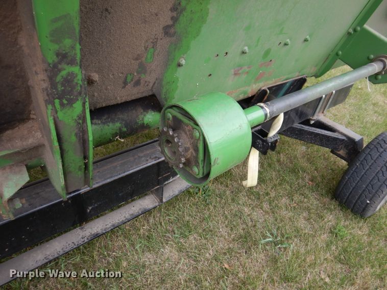 image for item IQ9718 John Deere 220  flex head