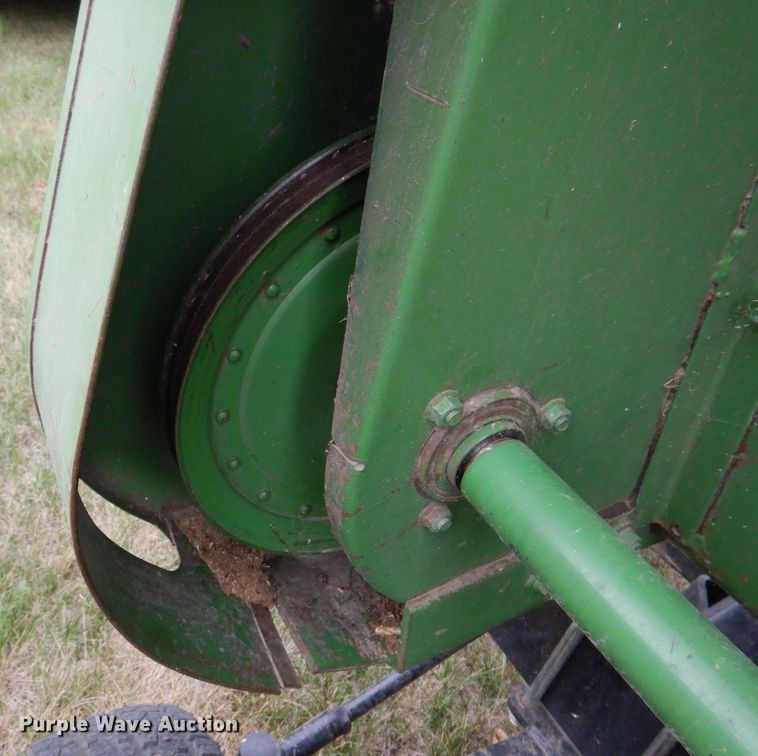 image for item IQ9718 John Deere 220  flex head
