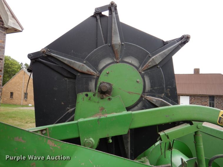 image for item IQ9718 John Deere 220  flex head