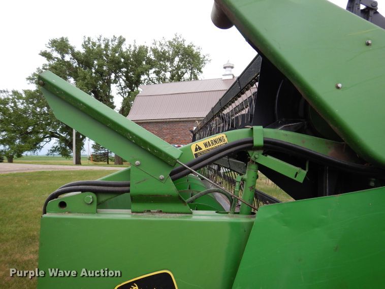 image for item IQ9718 John Deere 220  flex head