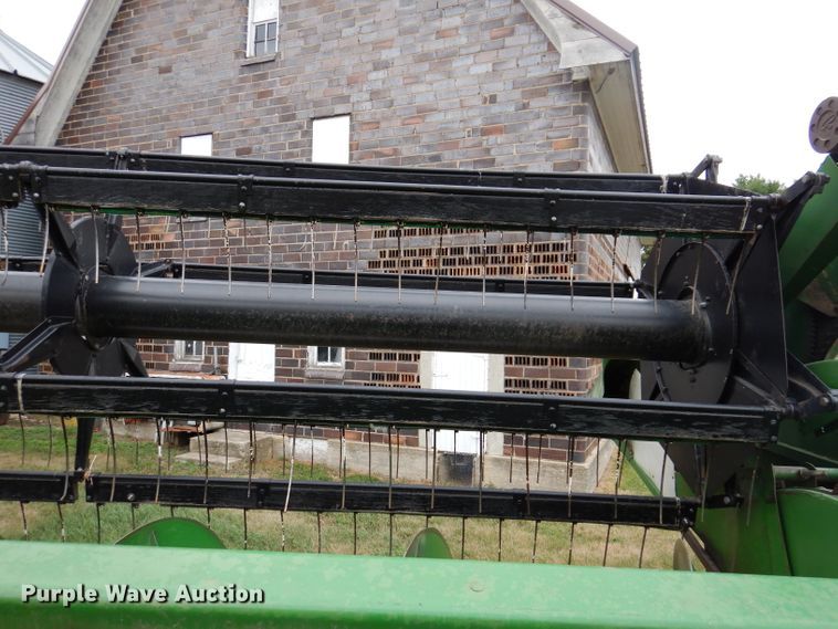 image for item IQ9718 John Deere 220  flex head