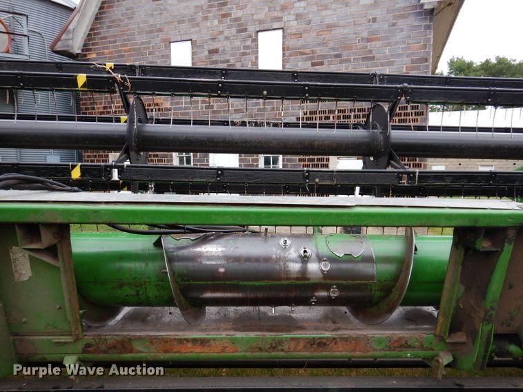 image for item IQ9718 John Deere 220  flex head