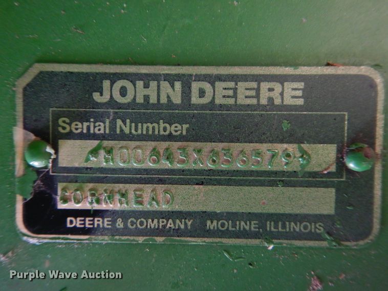 image for item IQ9719 John Deere 643  corn head
