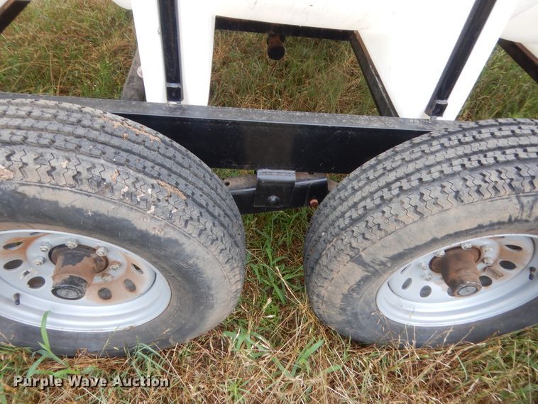 image for item IT9561 Wylie  nurse tank trailer