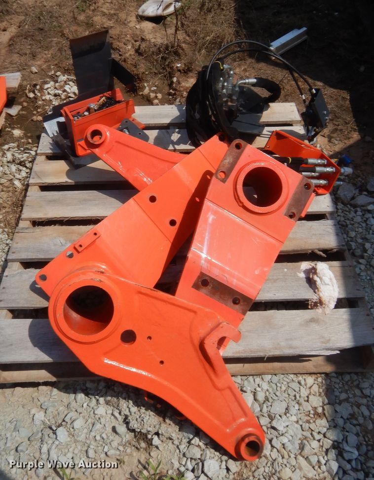 image for item IT9570 Kubota LA1154  loader