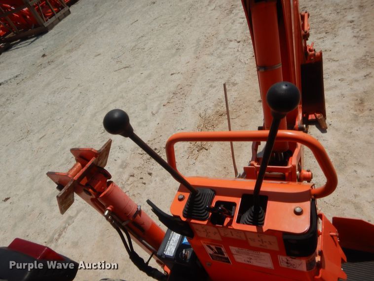image for item IT9582 2014 Kubota B26  backhoe
