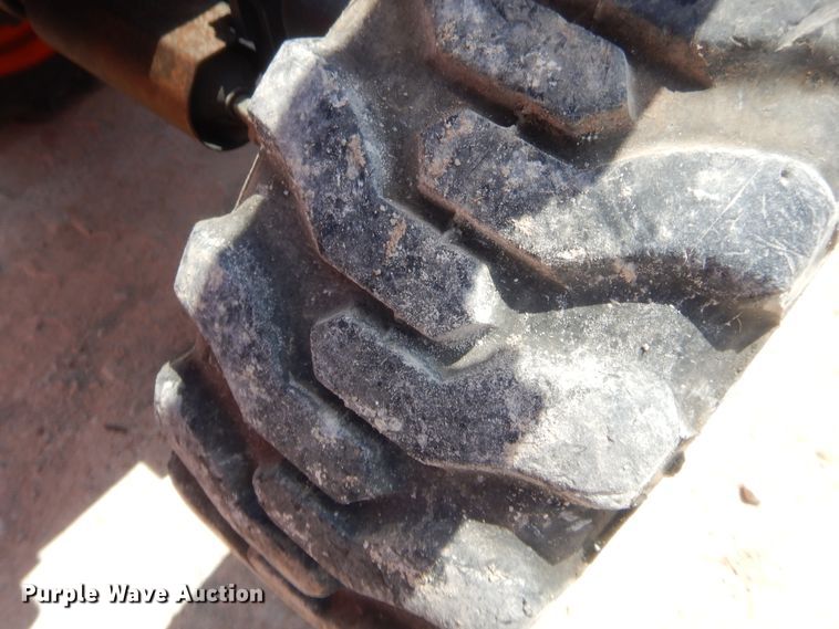 image for item IT9582 2014 Kubota B26  backhoe