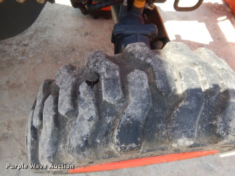 image for item IT9582 2014 Kubota B26  backhoe