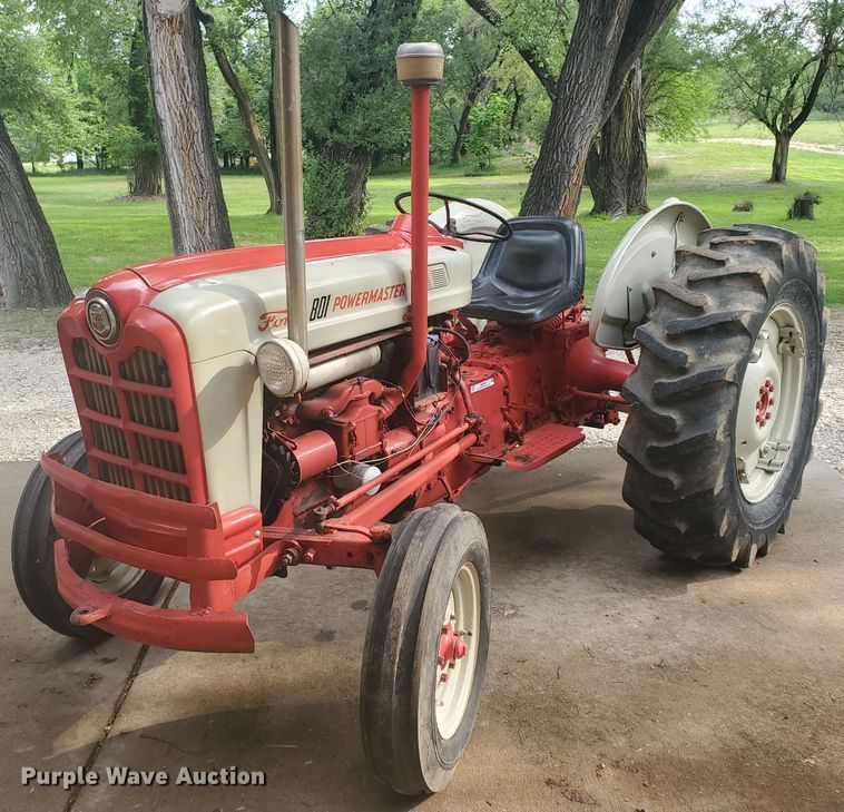 image for item JM9752 Ford 841 Powermaster  tractor