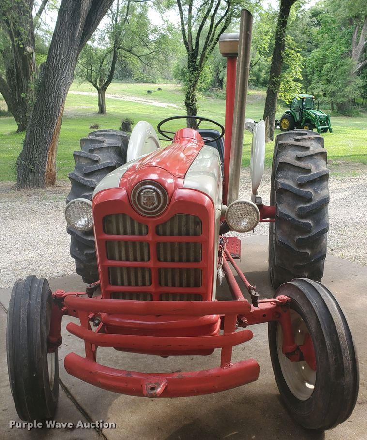 image for item JM9752 Ford 841 Powermaster  tractor