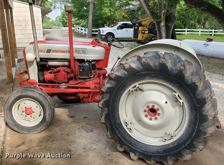 image for item JM9752 Ford 841 Powermaster  tractor
