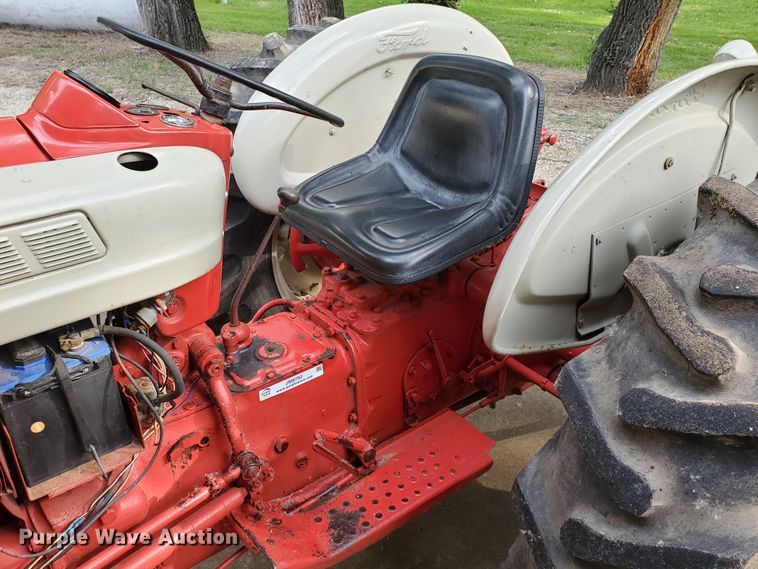 image for item JM9752 Ford 841 Powermaster  tractor