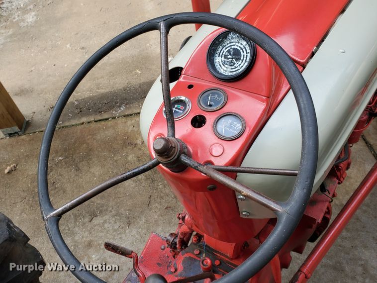 image for item JM9752 Ford 841 Powermaster  tractor