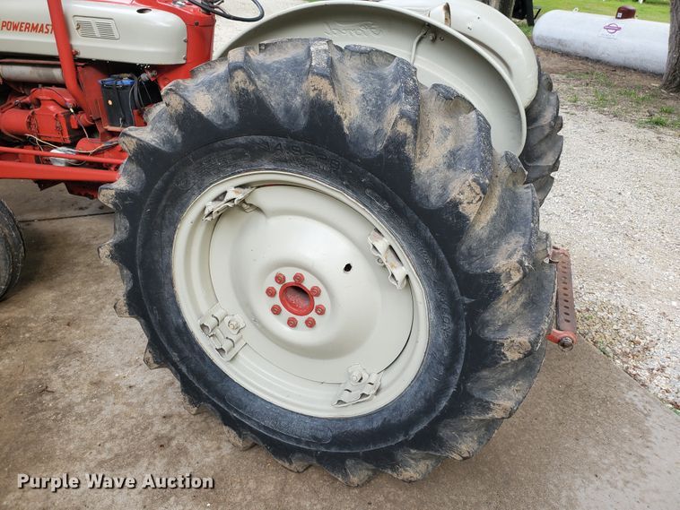 image for item JM9752 Ford 841 Powermaster  tractor