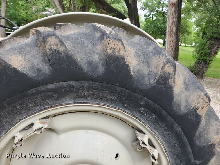 image for item JM9752 Ford 841 Powermaster  tractor