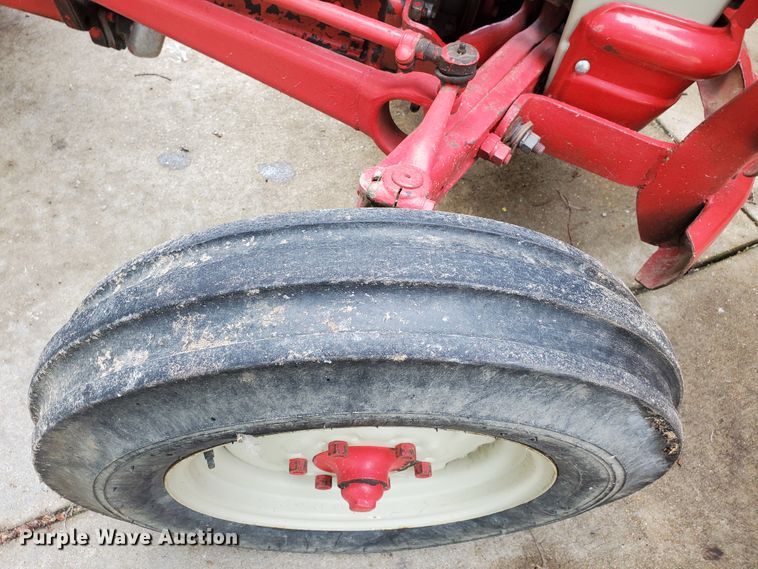 image for item JM9752 Ford 841 Powermaster  tractor