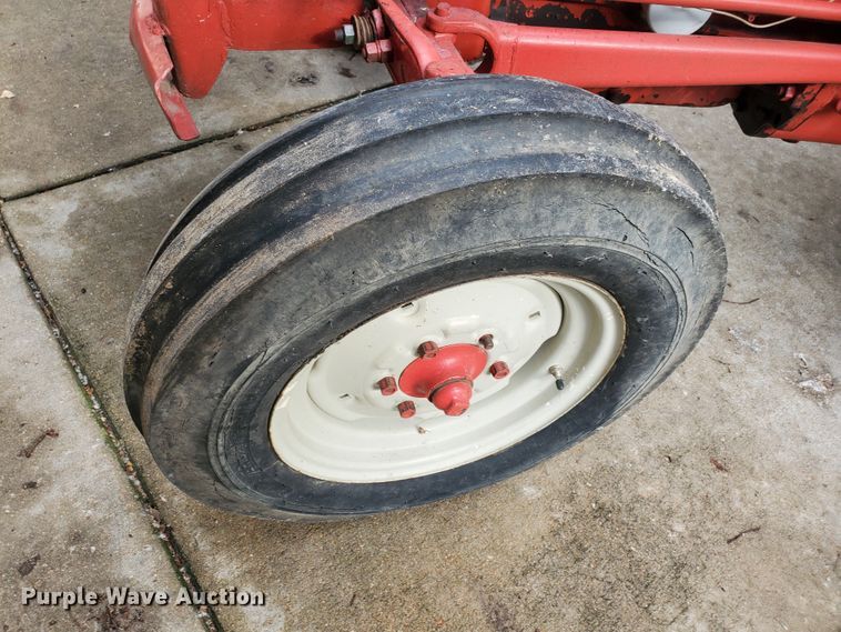 image for item JM9752 Ford 841 Powermaster  tractor