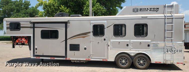 image for item JM9753 2015 Bison Ranger  livestock trailer