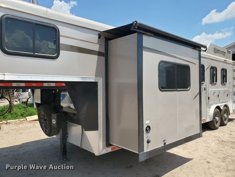 image for item JM9753 2015 Bison Ranger  livestock trailer