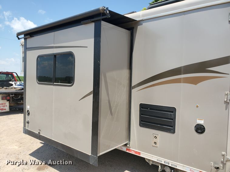 image for item JM9753 2015 Bison Ranger  livestock trailer