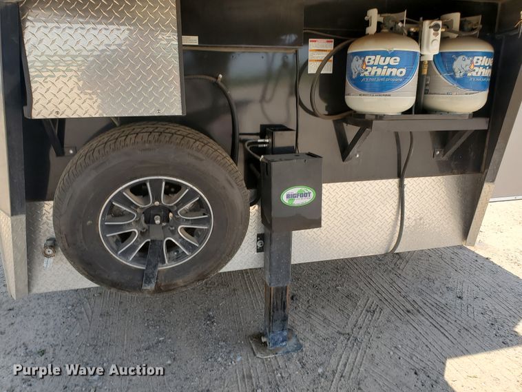 image for item JM9753 2015 Bison Ranger  livestock trailer