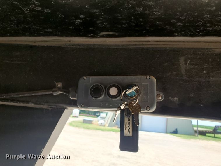 image for item JM9753 2015 Bison Ranger  livestock trailer