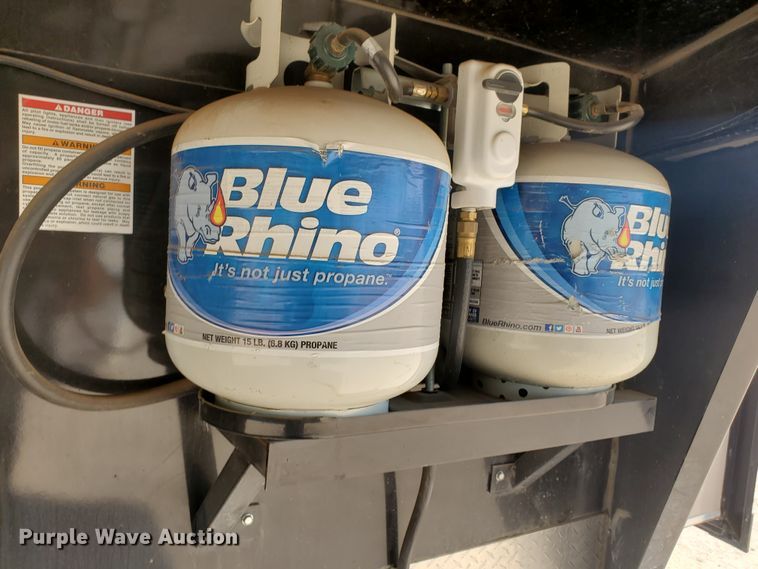 image for item JM9753 2015 Bison Ranger  livestock trailer