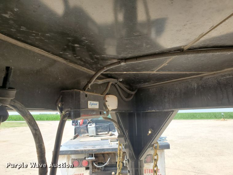 image for item JM9753 2015 Bison Ranger  livestock trailer